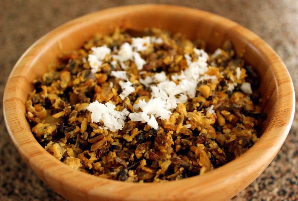 mushroom_mutta_thoran_byAishCooks