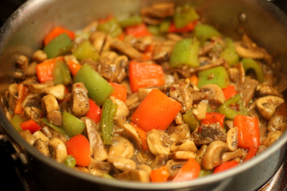 mushroom-peppers-stirfry-IndoChinese-style