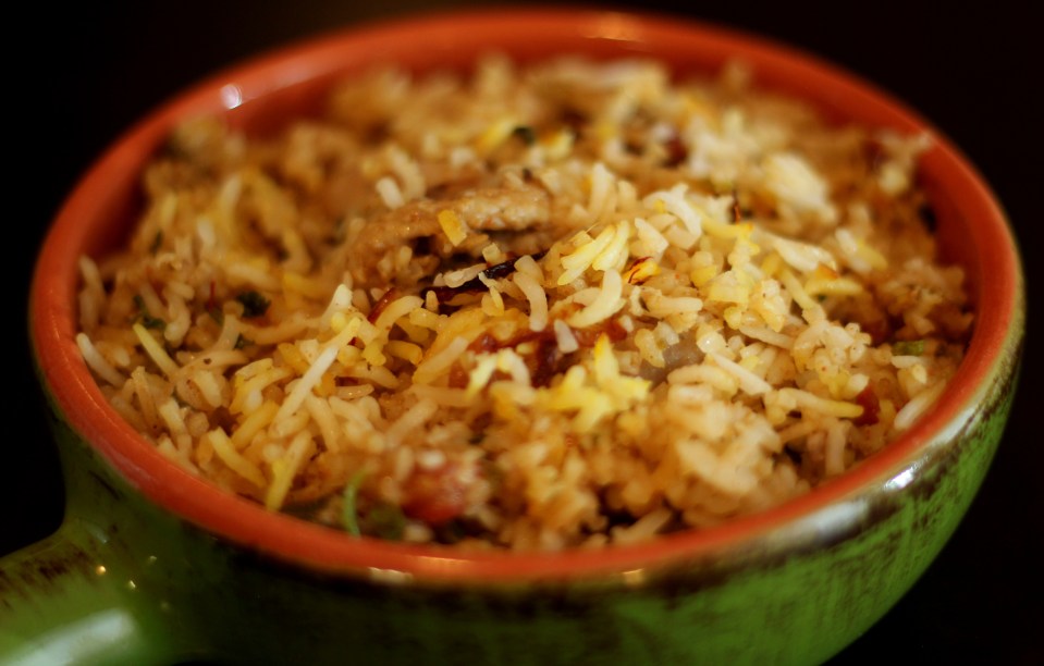 chicken-biryani-layered-pakhi-style