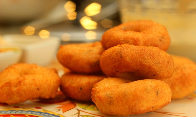 medu-vada-urad-vada-pongal-special